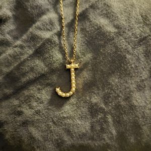 ✨️Gold and Pearl "J" Initial Necklace✨️